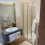 אורחן Landgasthof Dorfstadl קוסן