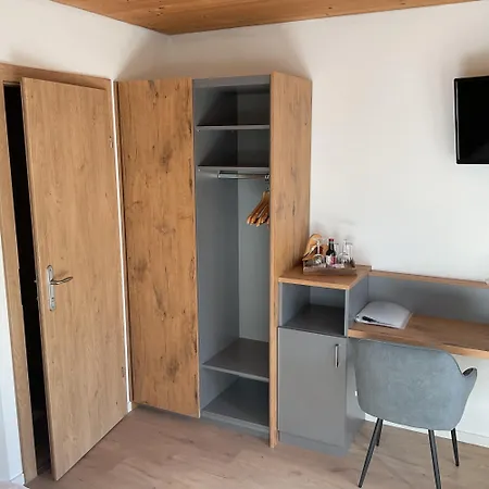 Inn Landgasthof Dorfstadl Kössen